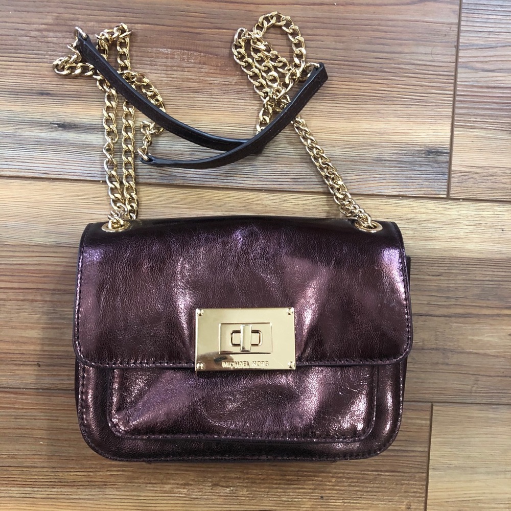 RARE & GORGEOUS! Michael Kors Stunning Purple Metallic handbag. Used once.